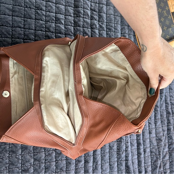 Purse - Picture 4 of 4